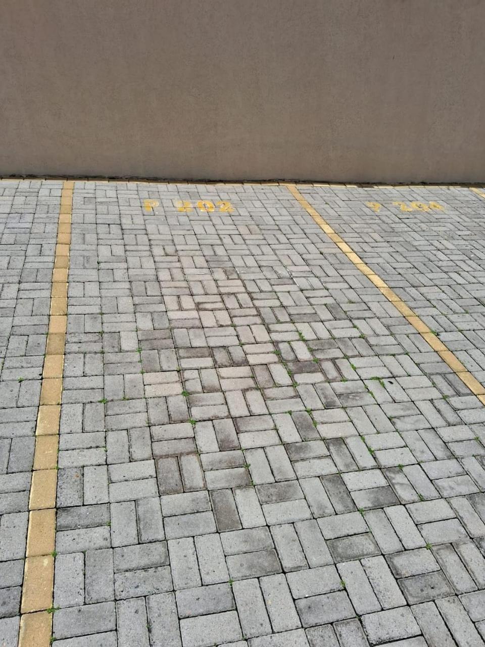 Poços de Caldas Bem No Centro, Cozinha Completa, Varanda E Garagem מראה חיצוני תמונה