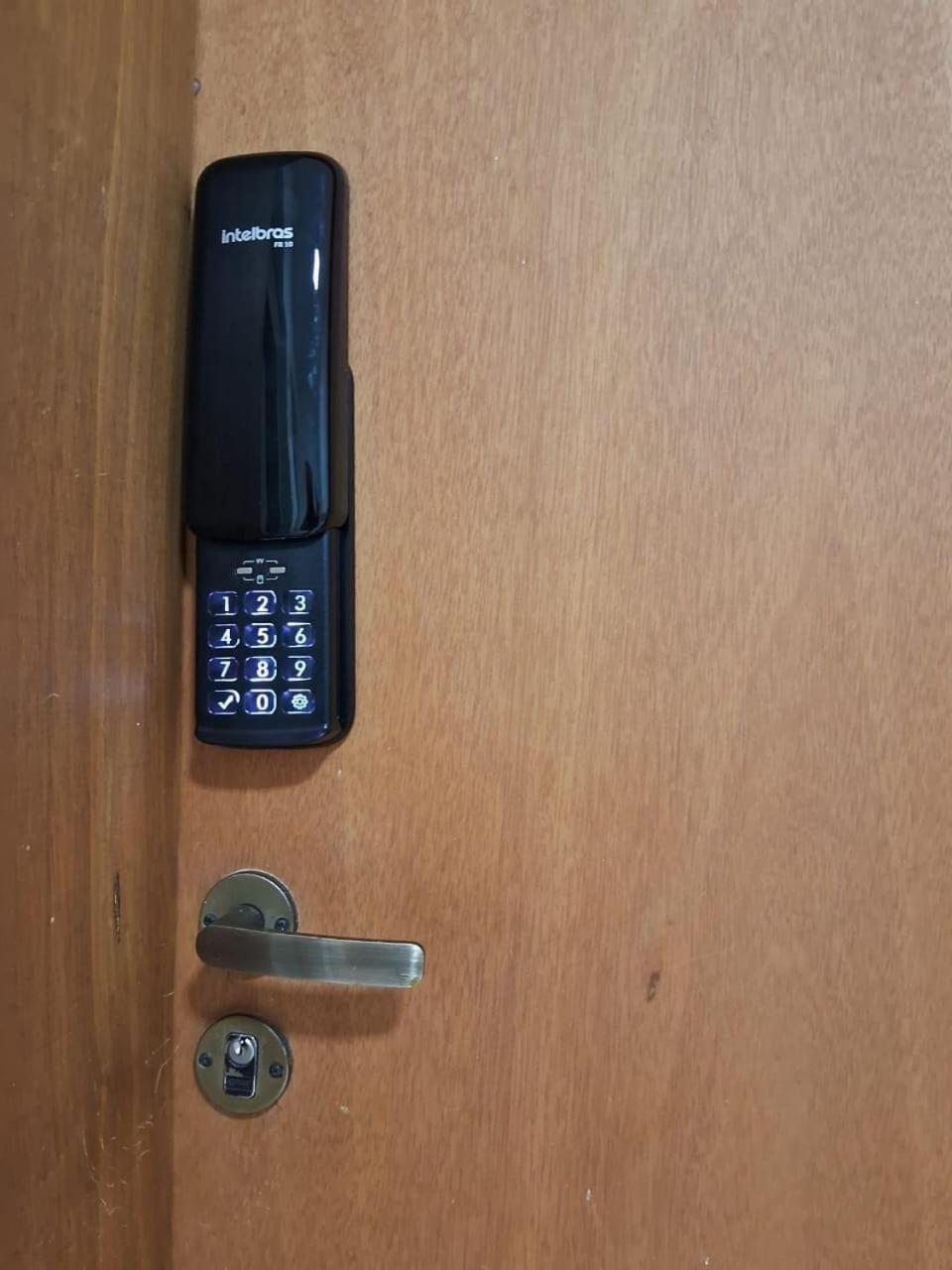 Poços de Caldas Bem No Centro, Cozinha Completa, Varanda E Garagem מראה חיצוני תמונה